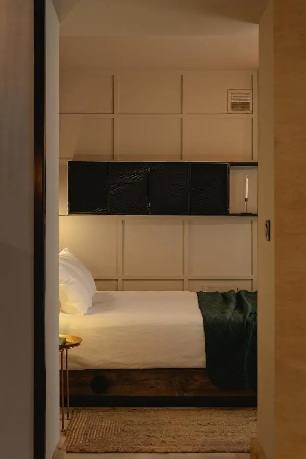 City Garage Apartment - Lwowska 9 Warsaw